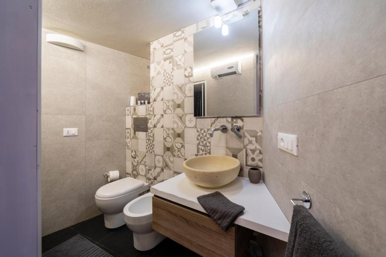Mura Di Pietra Modica Luaran gambar