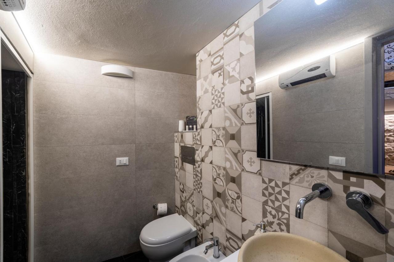 Mura Di Pietra Modica Luaran gambar