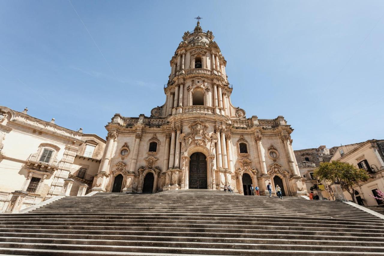 Mura Di Pietra Modica Luaran gambar