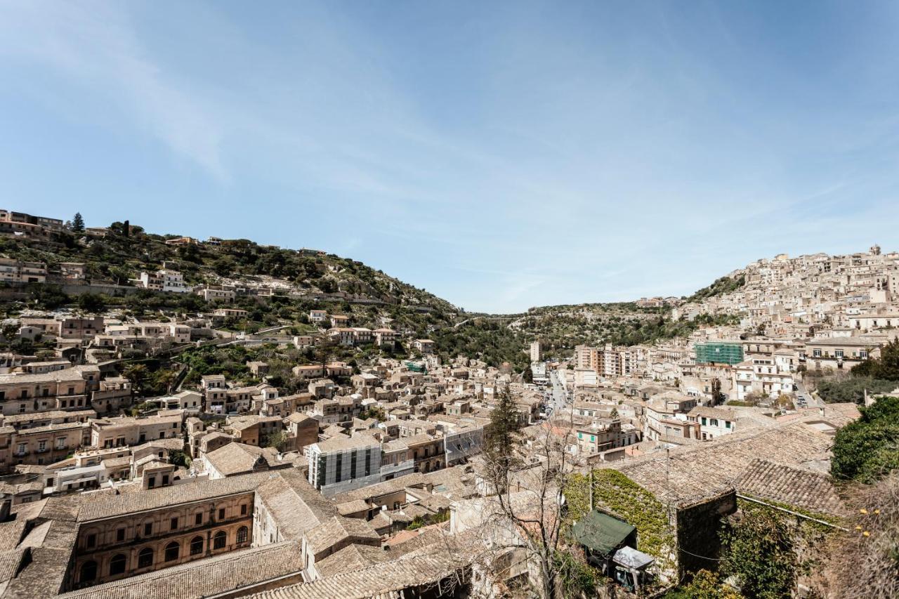 Mura Di Pietra Modica Luaran gambar